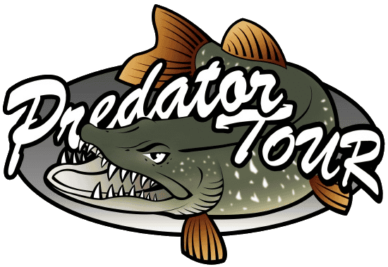 Logo van "Predator Tour" met een illustratie van een felle vis met scherpe tanden, die het idee van automatische concepten naadloos combineert met de tekst "Predator Tour" erboven.