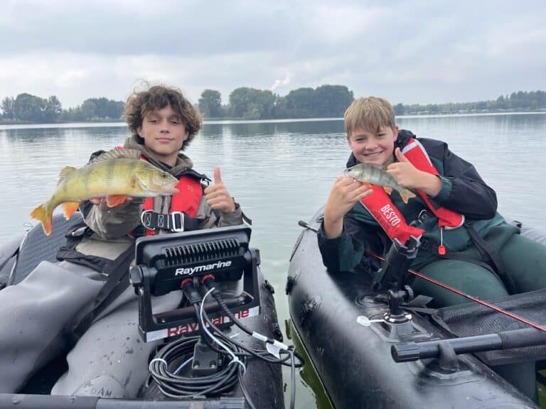 De (voorlopig) laatste jeugd-bellyboatdag van Sportvisserij Zuidwest Nederland: een feestje!