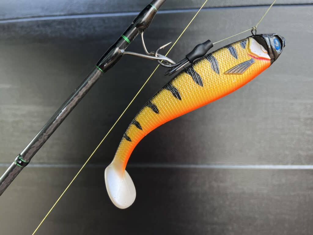 een shad met schoepstaart op zware loodkop